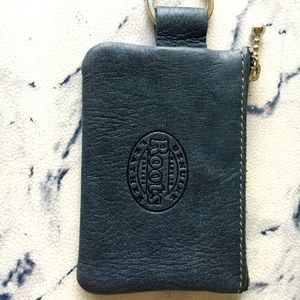 Roots Small Grey Leather Keychain wallet